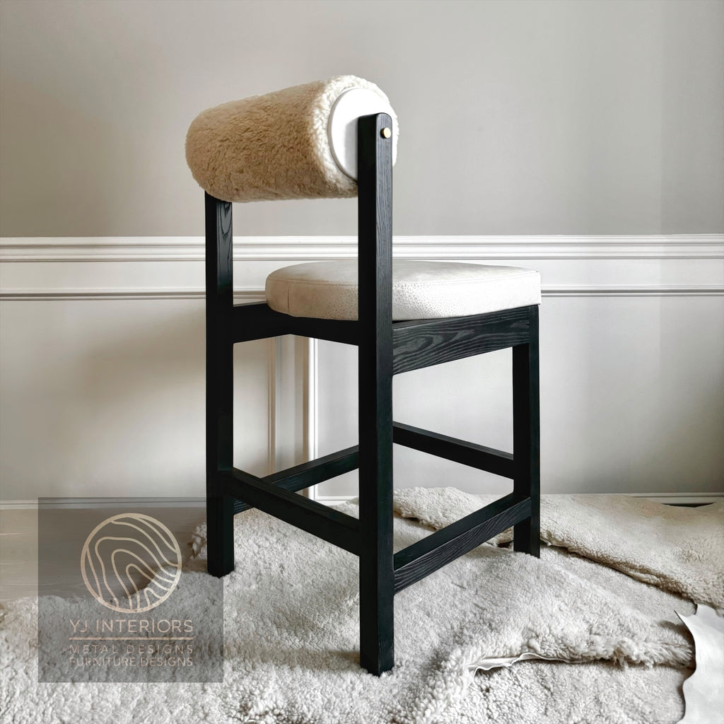 Rody bolster tk stool sheepskin